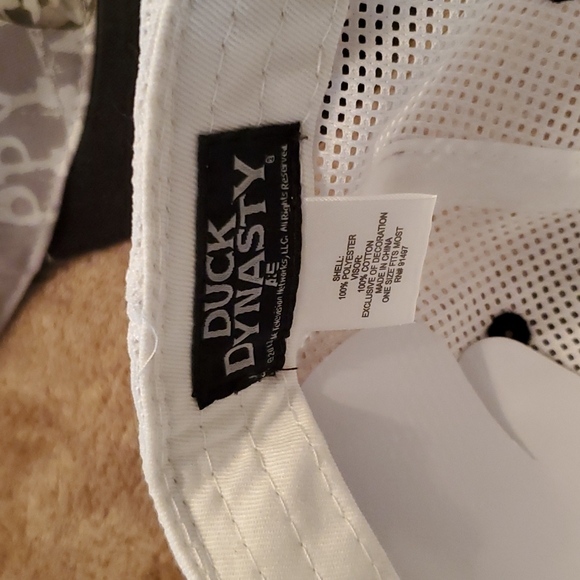 Two Duck Dynasty Hats New - Picture 7 of 8